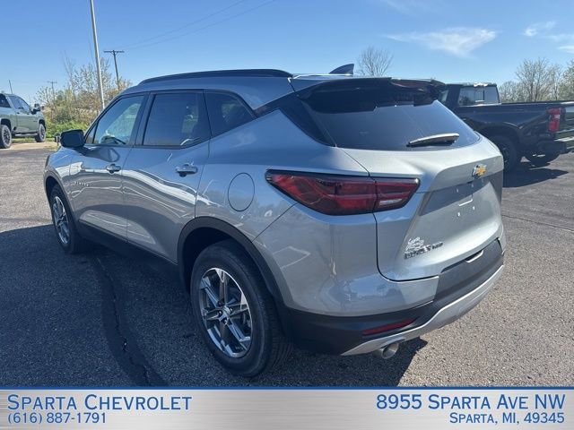 Used 2024 Chevrolet Blazer LT AWD/4WD image 5