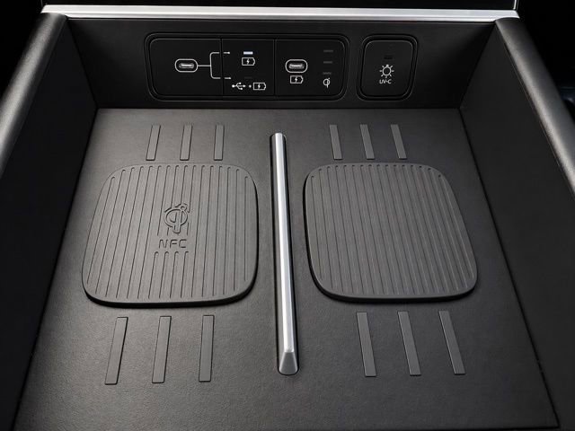 Used 2024 Hyundai Santa Fe Limited image 18