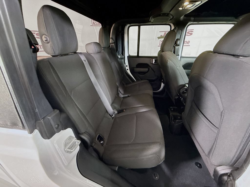 Used 2023 Jeep Gladiator Sport AWD/4WD image 31