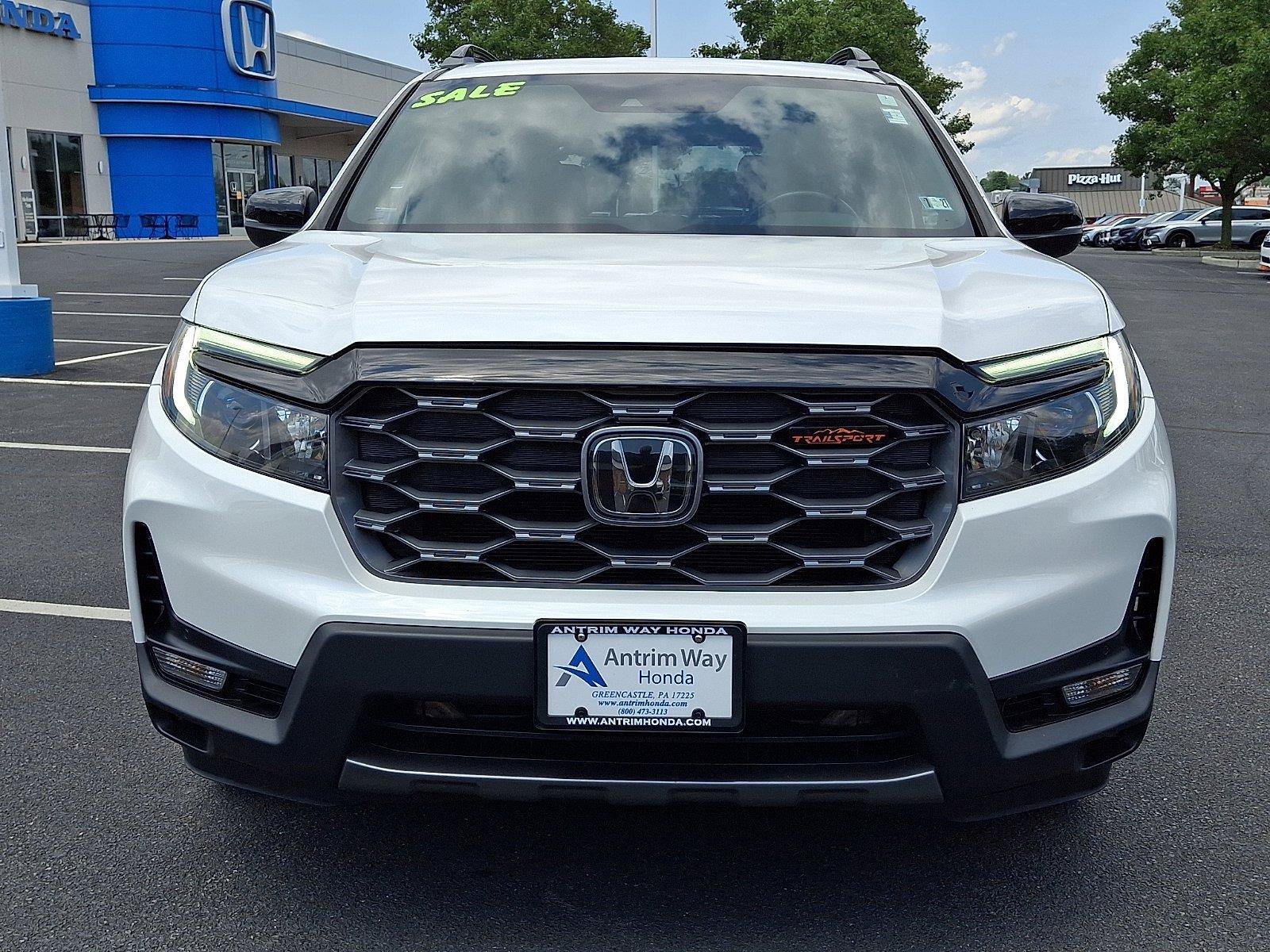 Used 2023 Honda Passport TrailSport image 2