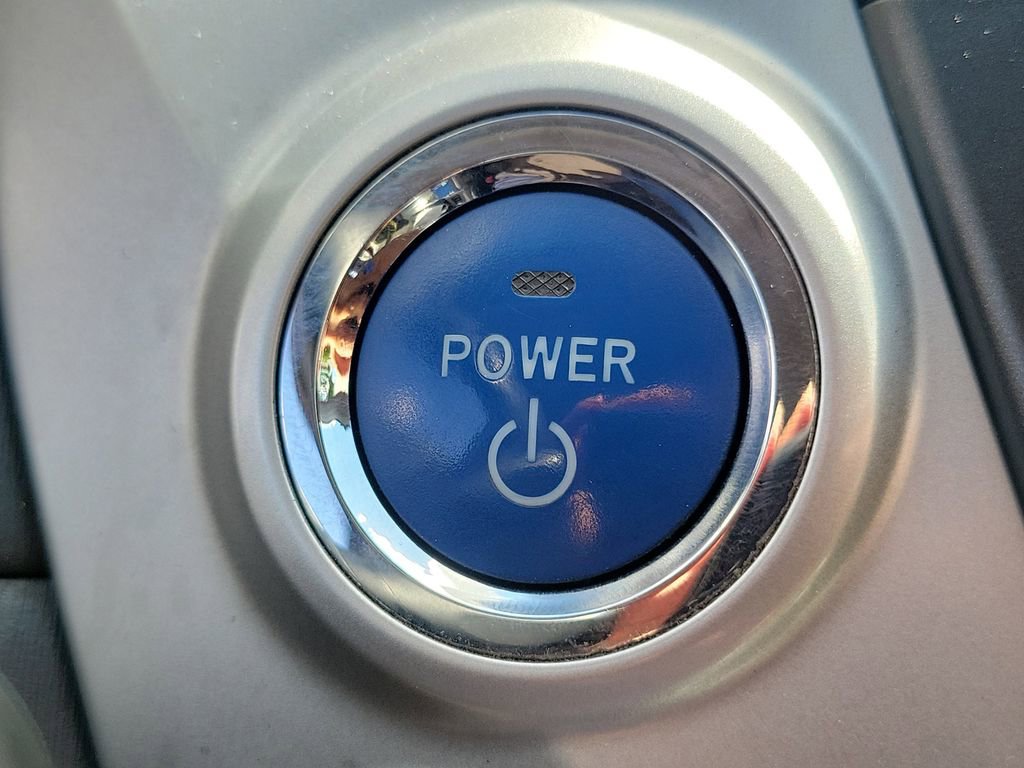 Used 2014 Toyota Prius V Three image 28