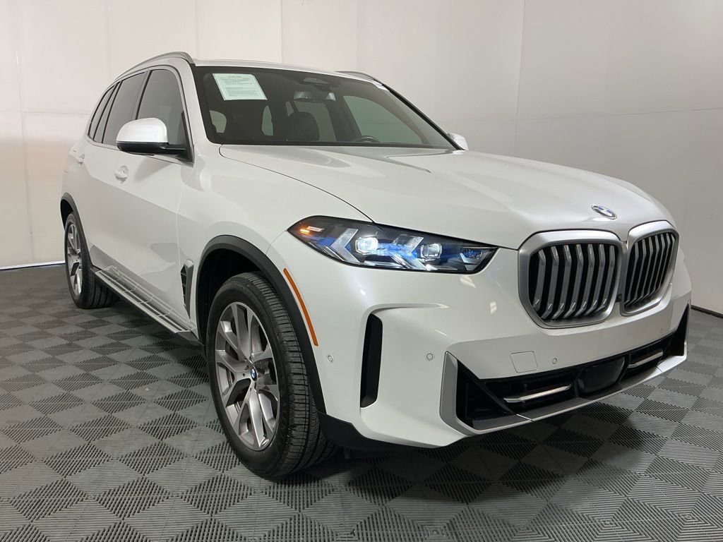 Certified 2025 BMW X5 sDrive40i w/ Climate Comfort Package RWD image 4