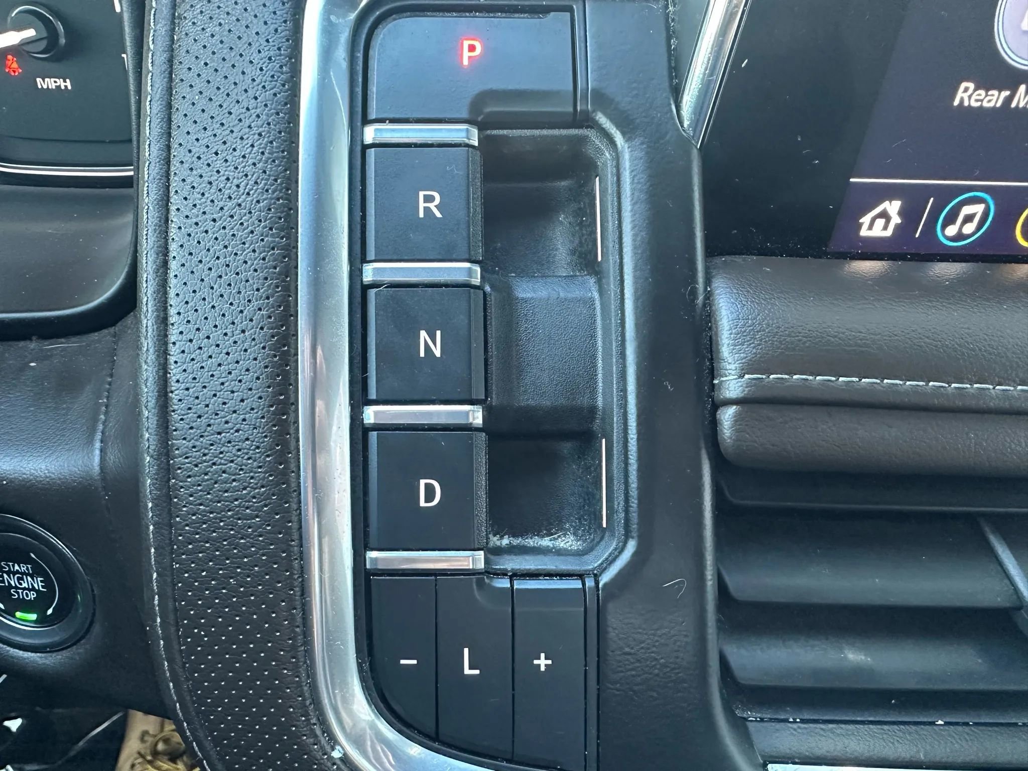 Used 2021 GMC Yukon SLT w/ SLT Luxury Plus Package image 25