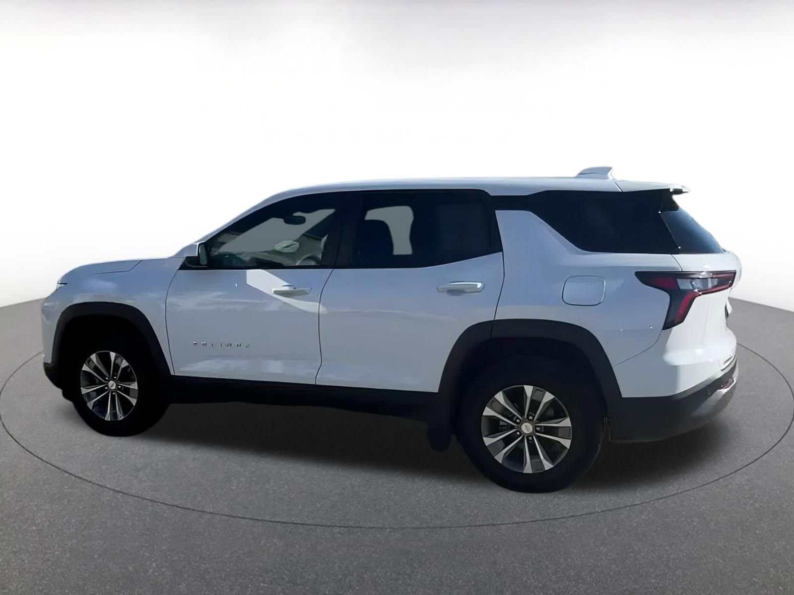 Used 2025 Chevrolet Equinox LT image 9