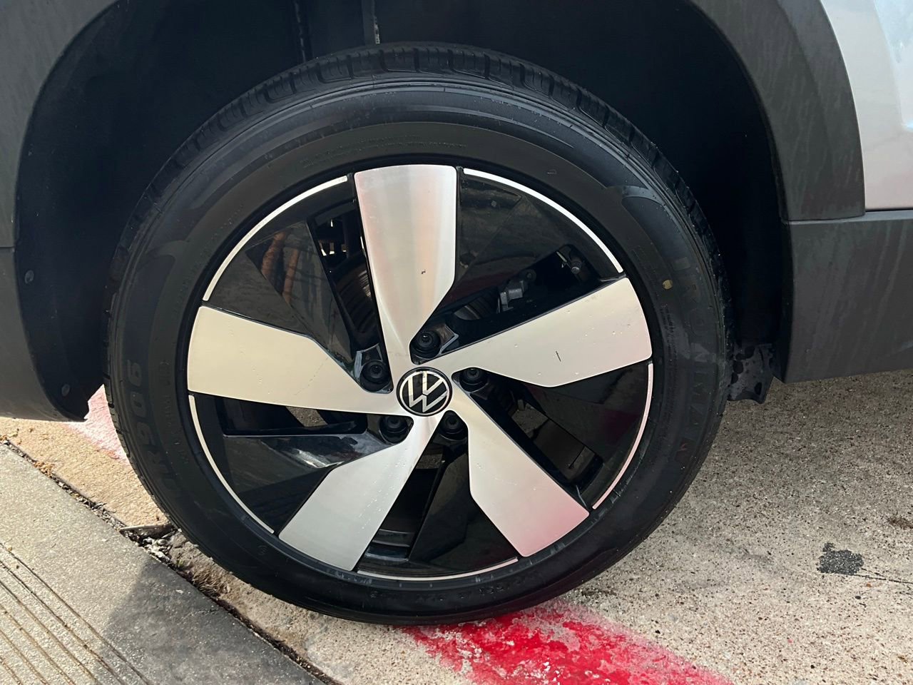 Used 2025 Volkswagen Taos S image 9