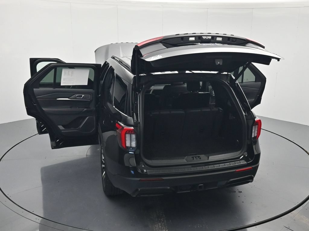Used 2025 Ford Explorer ST-Line AWD/4WD image 46