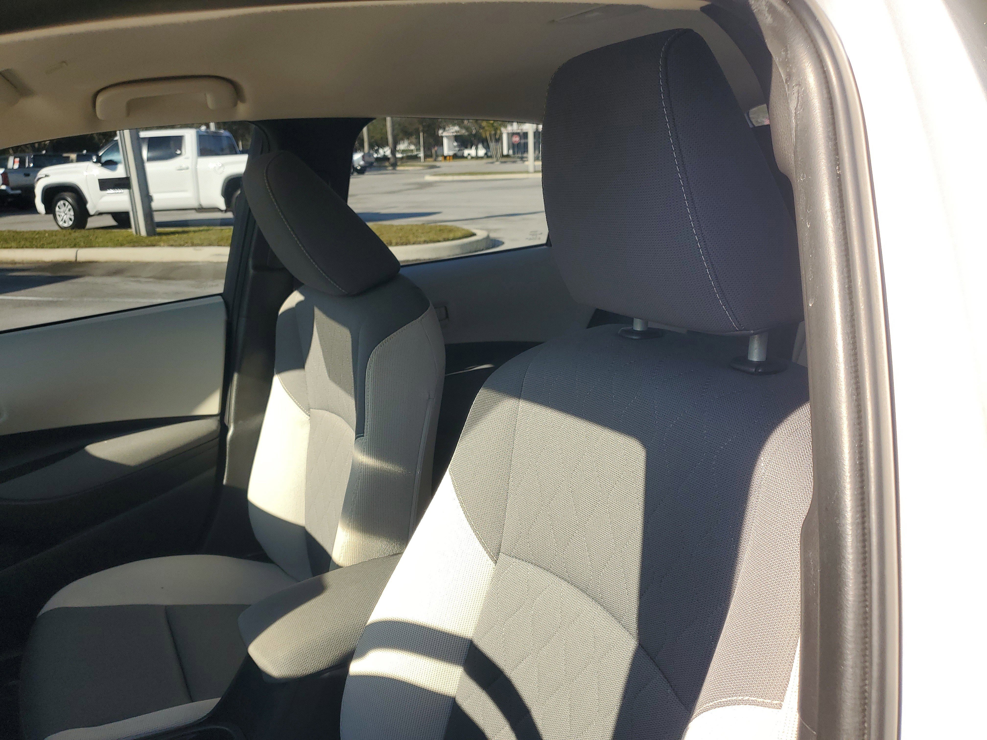 Used 2023 Toyota Corolla LE image 17