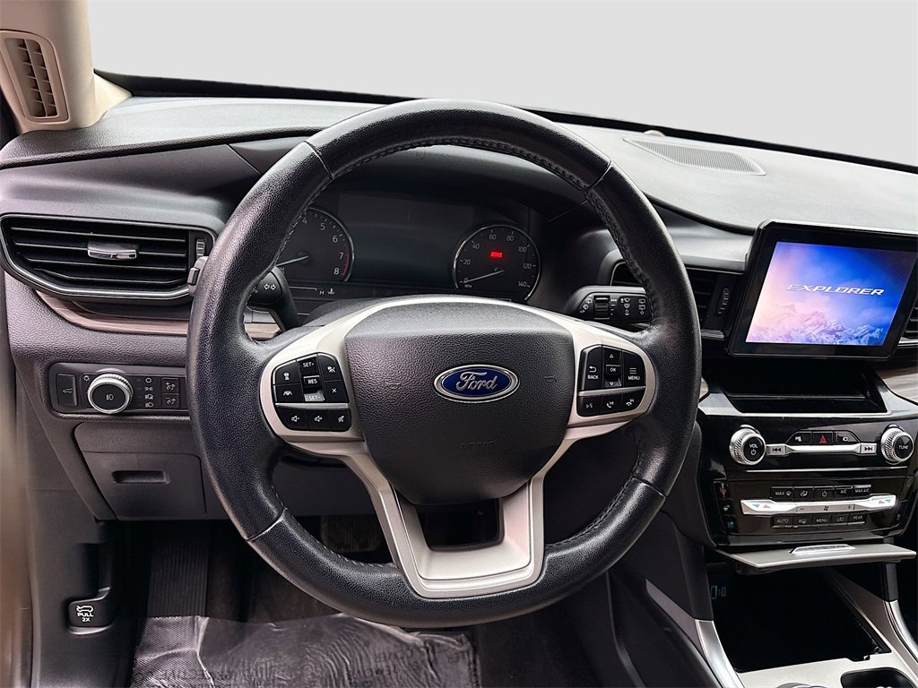 Used 2022 Ford Explorer Limited image 11