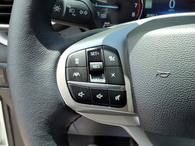 Used 2023 Ford Explorer XLT w/ Equipment Group 202A AWD/4WD image 19