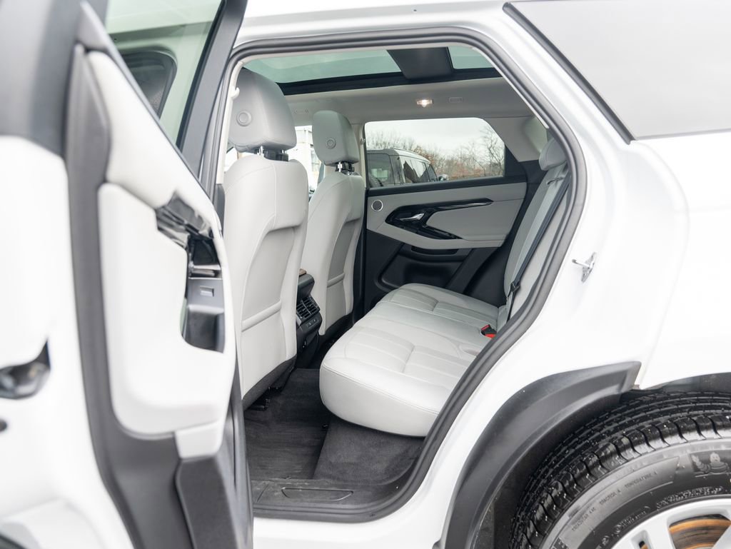 Certified 2025 Land Rover Range Rover Evoque S image 33