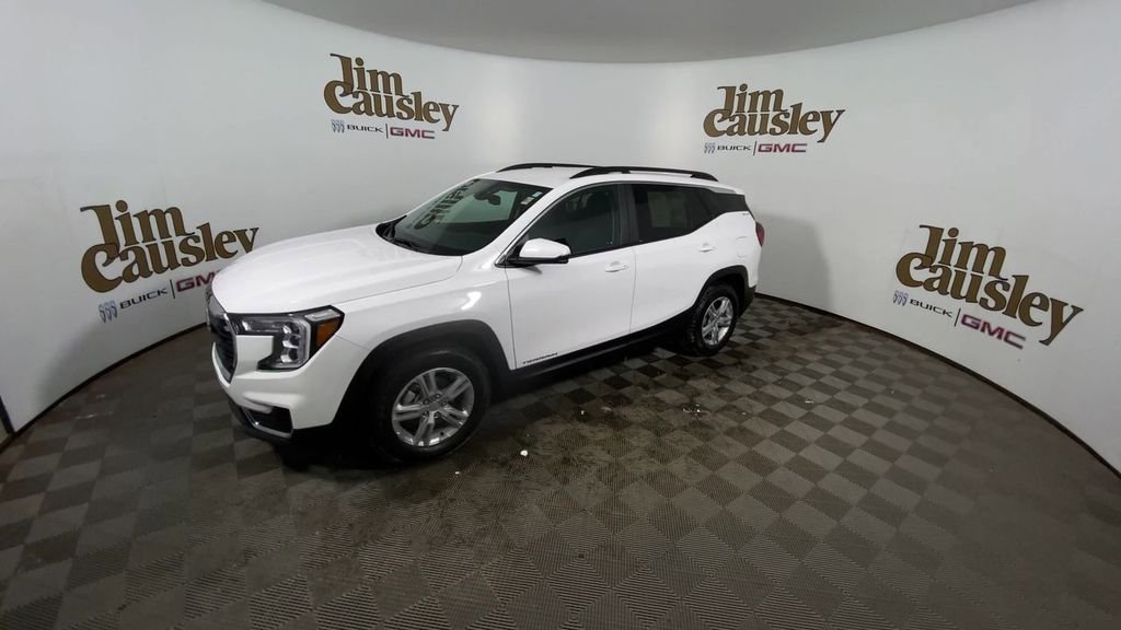 Certified 2023 GMC Terrain SLE w/ Driver Convenience Package image 4