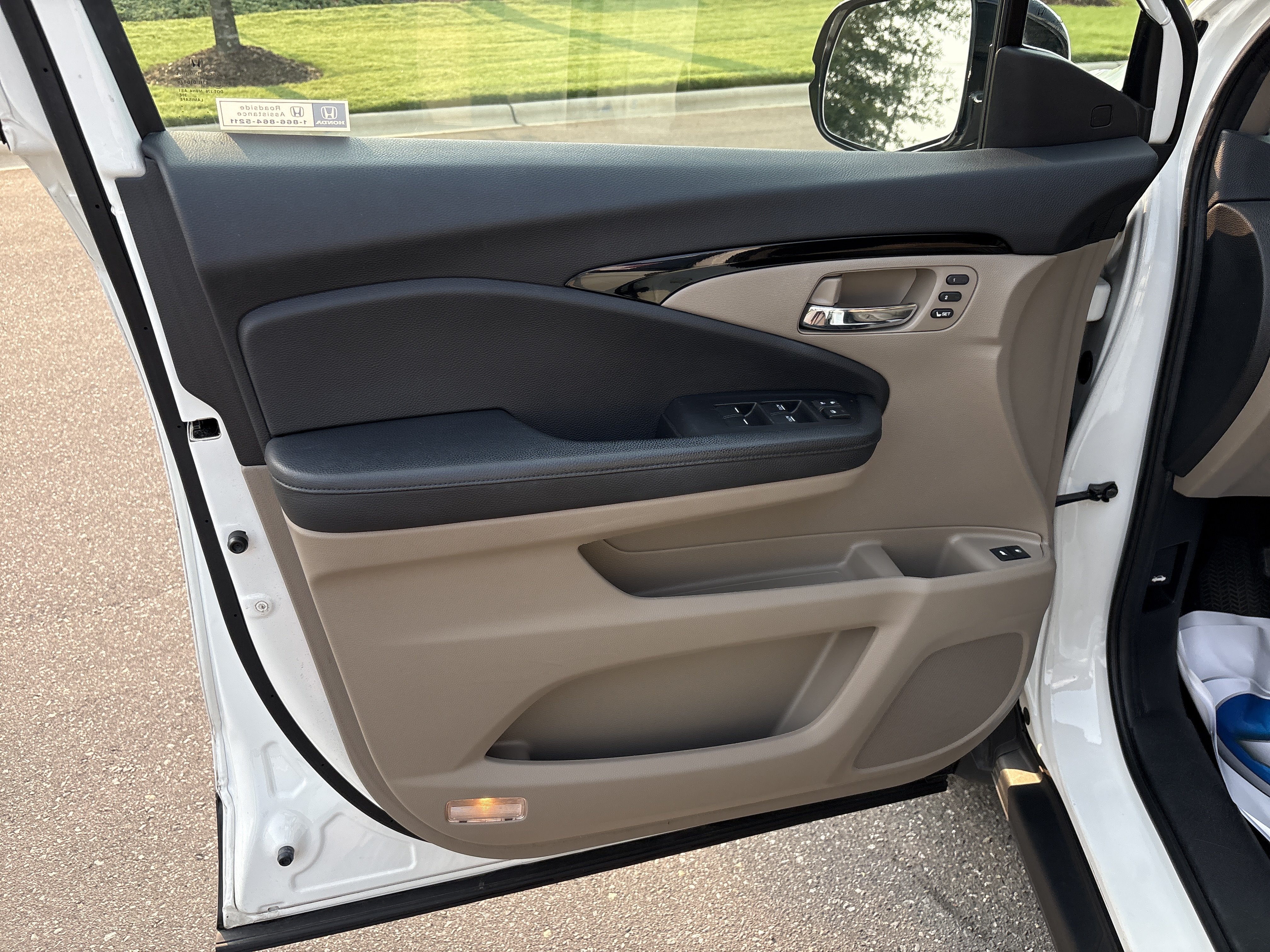Used 2020 Honda Pilot Touring image 15
