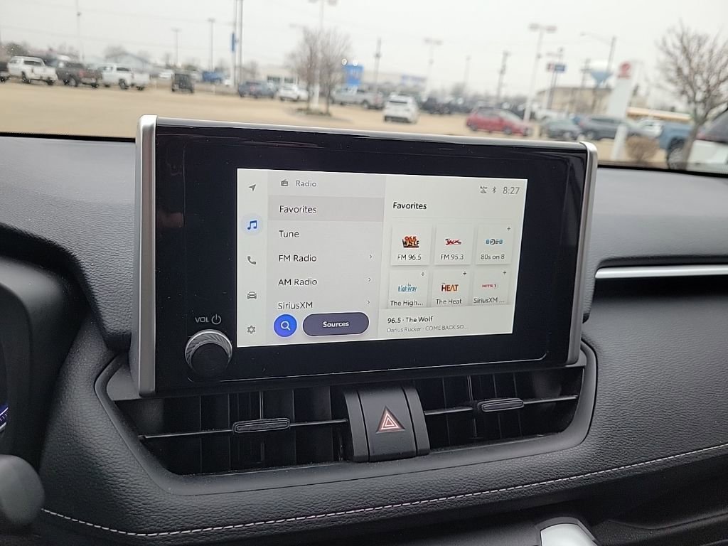 Used 2025 Toyota RAV4 XLE image 19