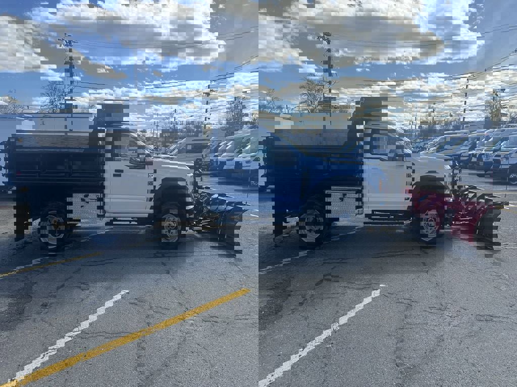 Used 2024 Ford F550 4x4 Regular Cab Super Duty image 4