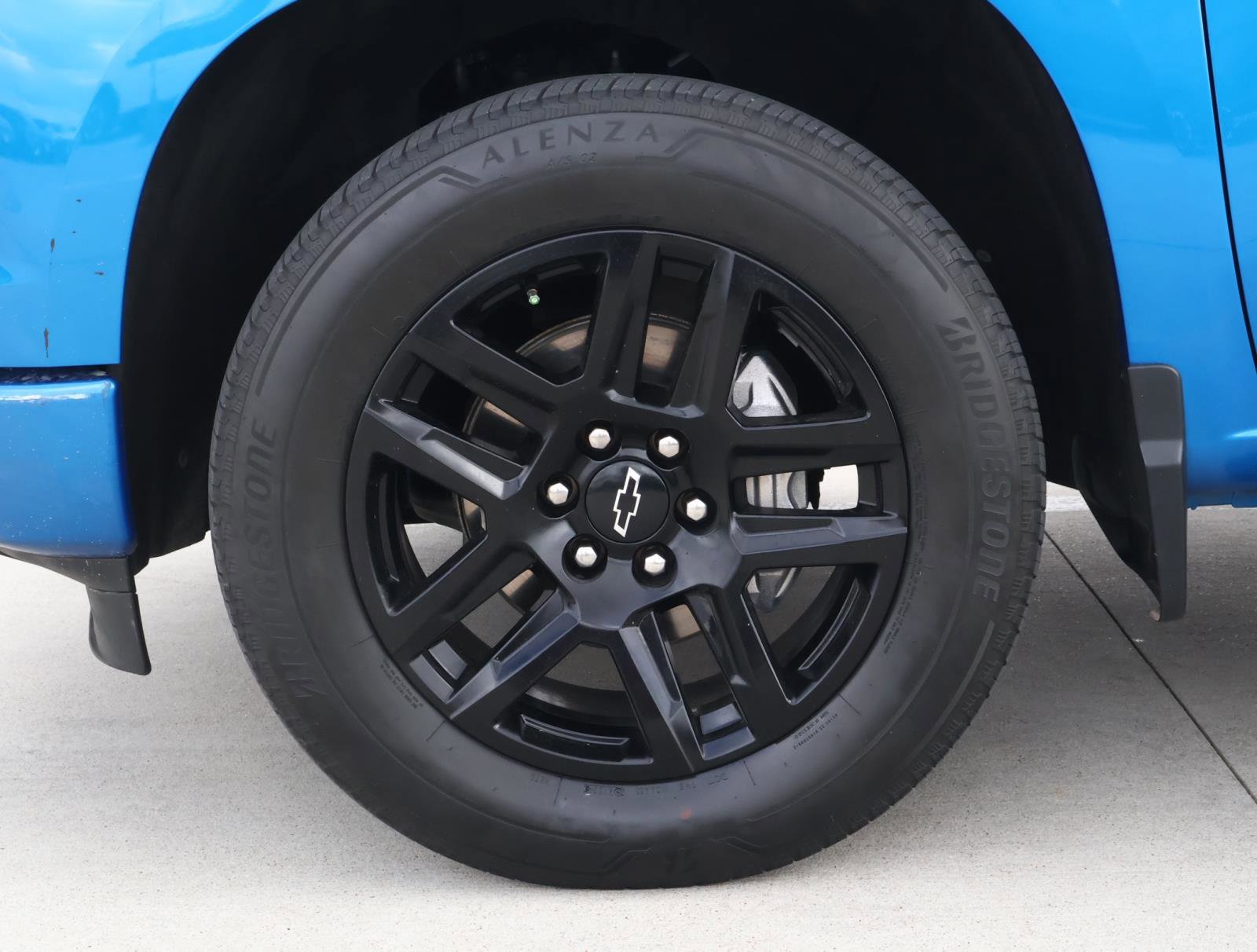 Used 2023 Chevrolet Silverado 1500 Custom image 9