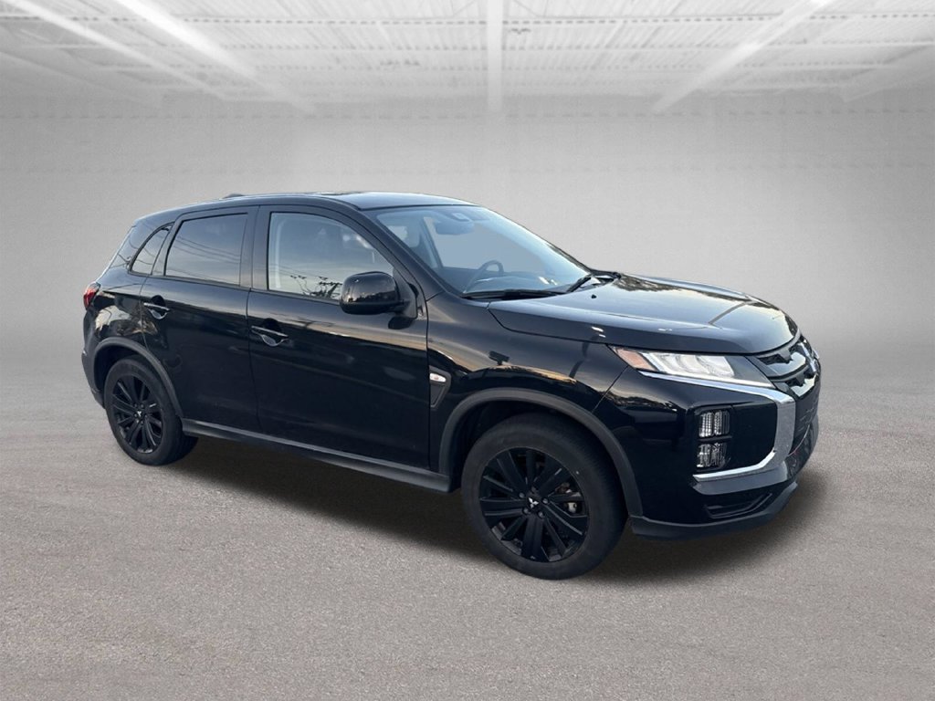 Used 2023 Mitsubishi Outlander Sport ES AWD/4WD image 2