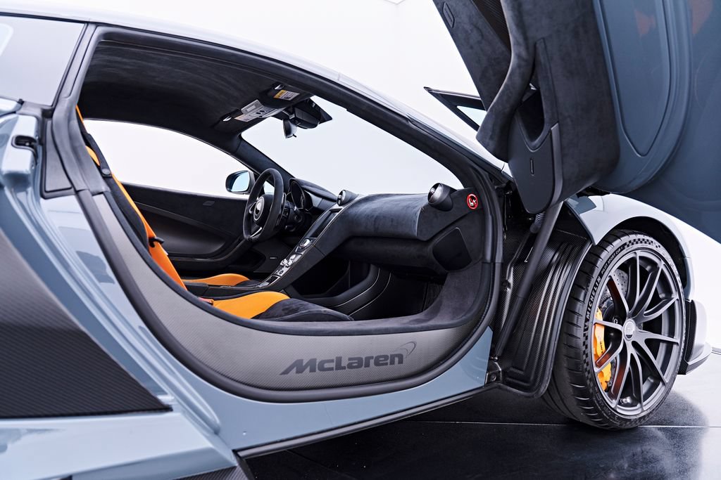 Used 2016 McLaren 675LT Coupe RWD image 54