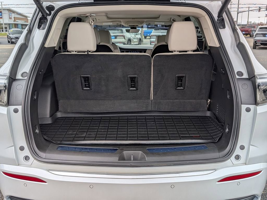 Used 2023 Buick Enclave Avenir w/ Avenir Technology Package image 31