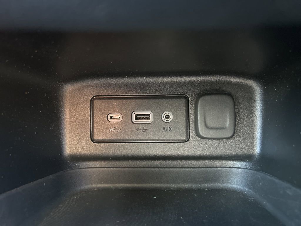 Used 2020 Chevrolet Equinox LT image 36