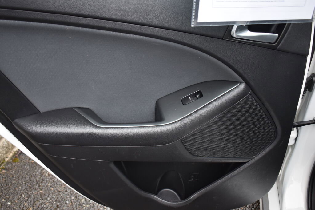 Used 2015 Kia Optima LX w/ Hybrid Convenience Package image 19