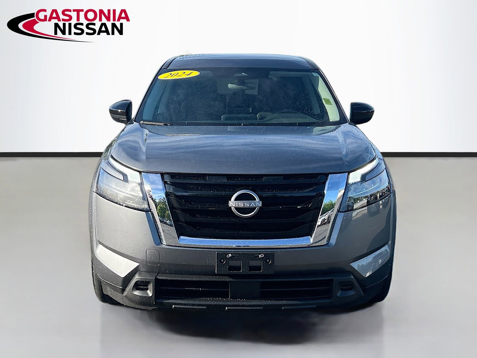 Used 2024 Nissan Pathfinder S video 2