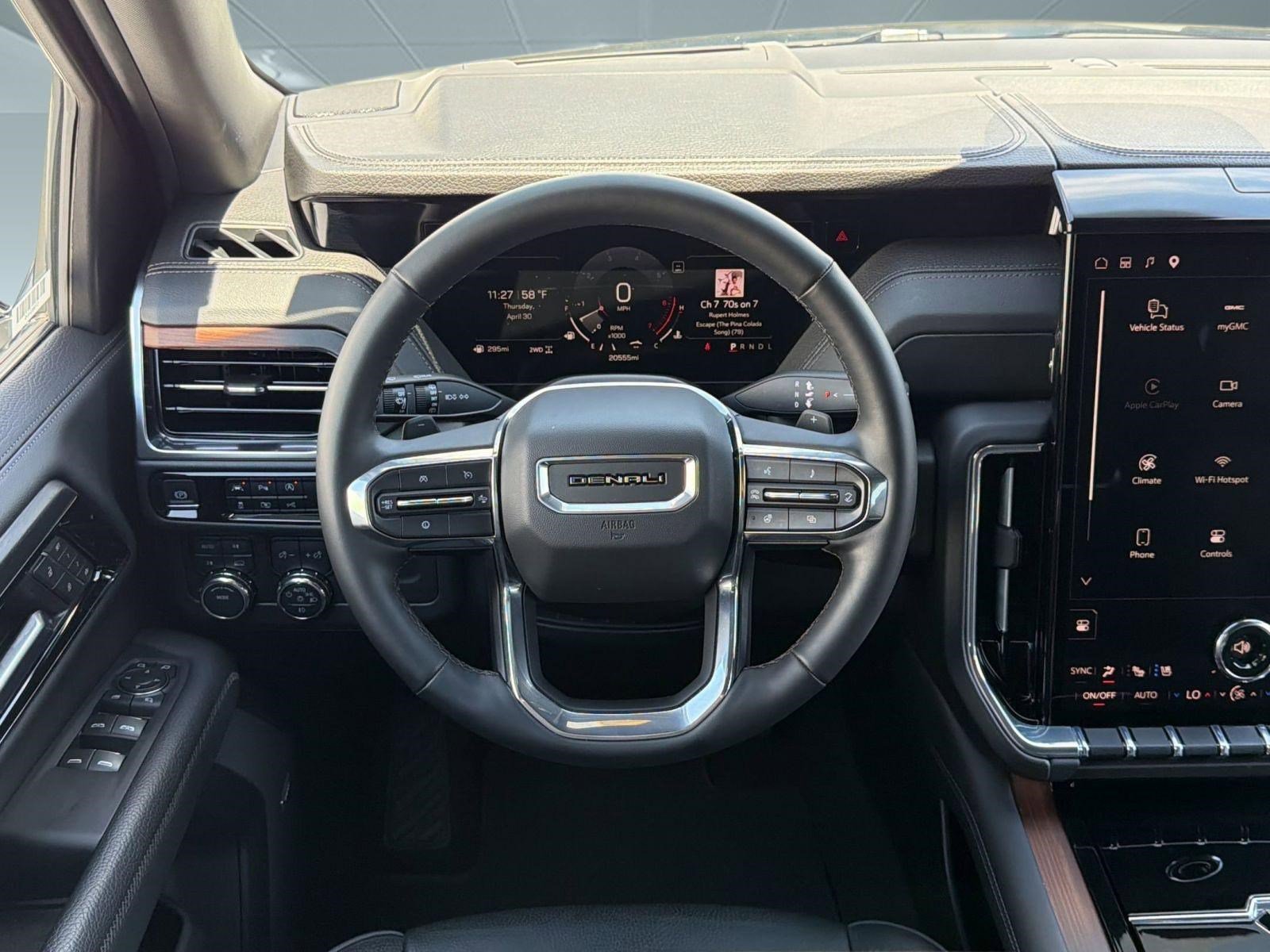 Used 2025 GMC Yukon XL Denali AWD/4WD image 26