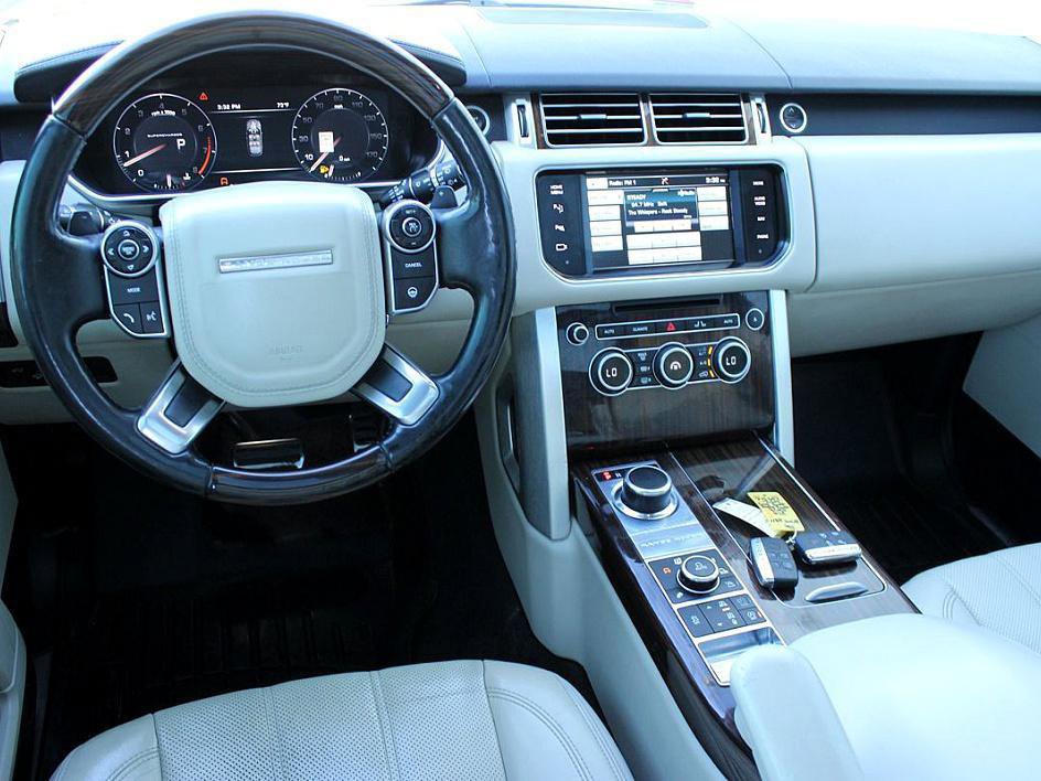 Used 2015 Land Rover Range Rover Supercharged image 13