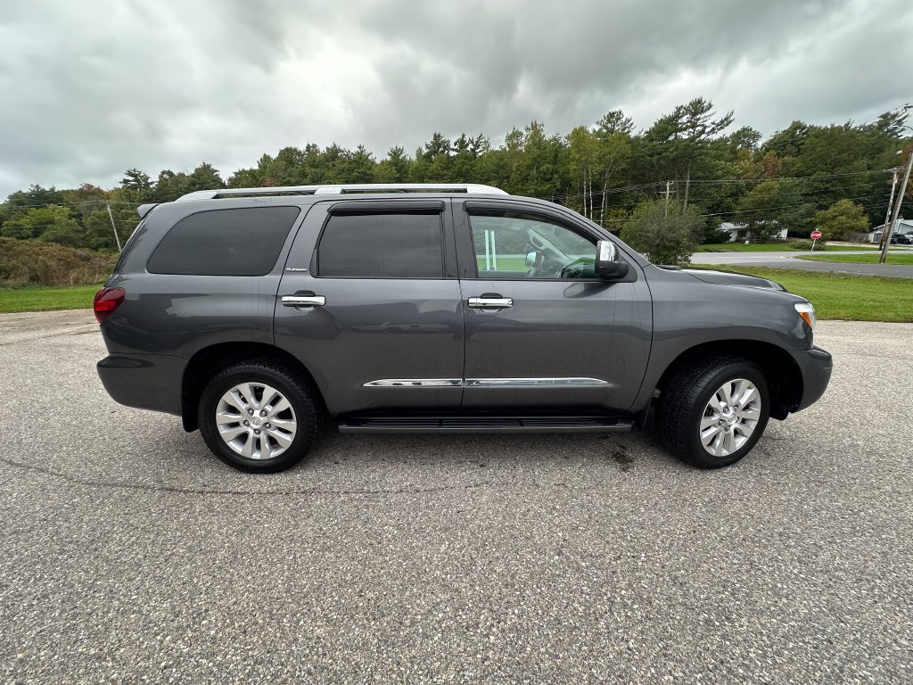 Used 2019 Toyota Sequoia Platinum AWD/4WD image 6