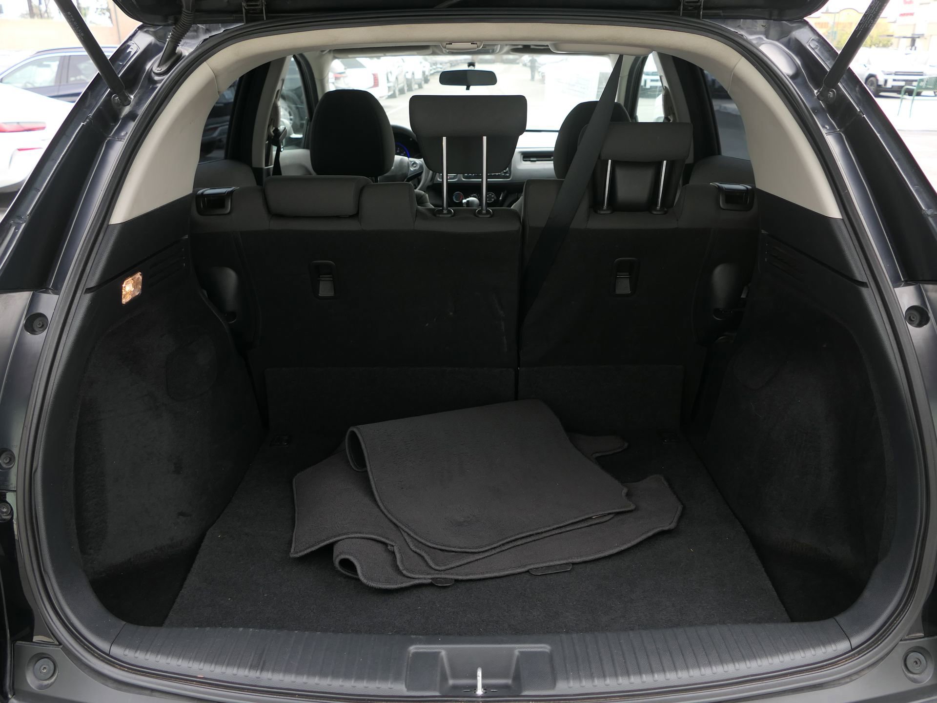 Used 2021 Honda HR-V LX image 22