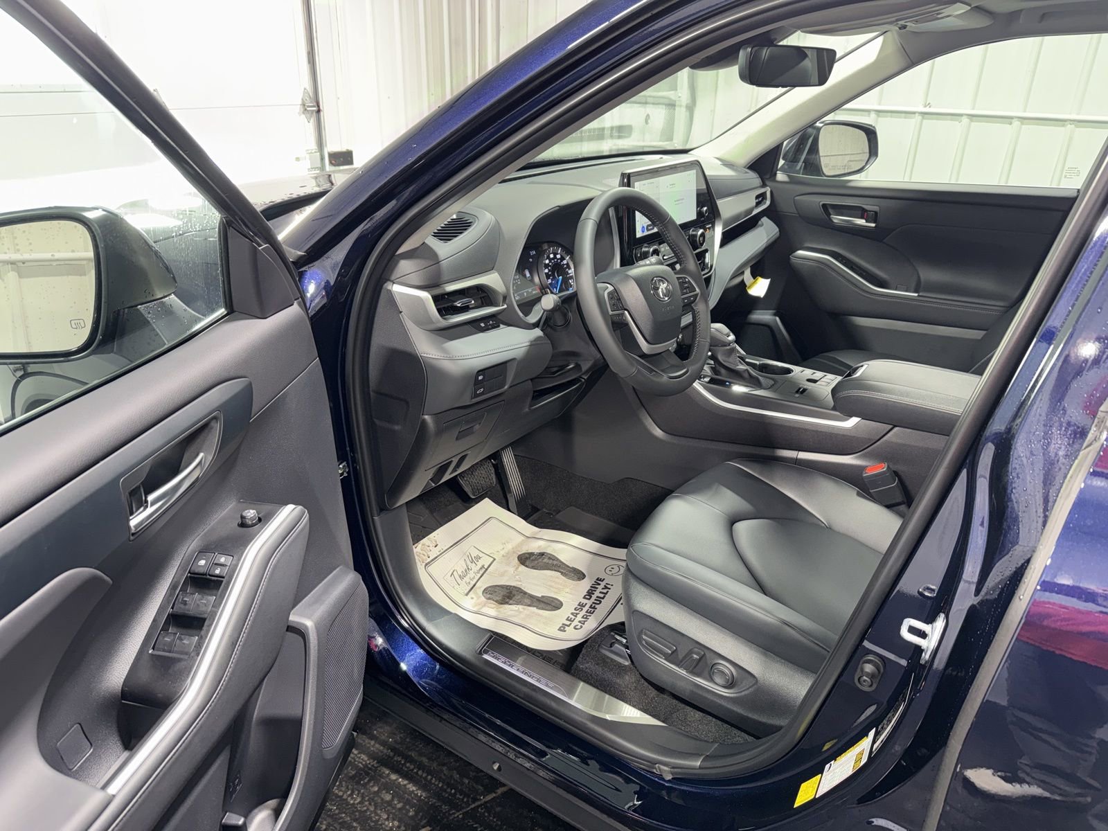 New 2026 Toyota Highlander XLE image 20