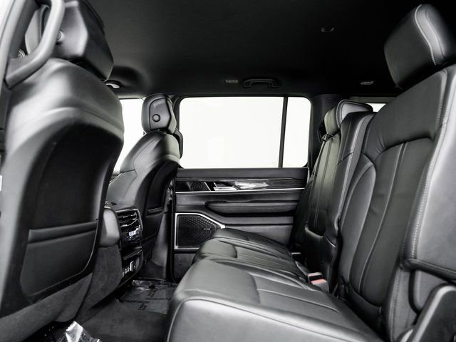 Used 2022 Jeep Wagoneer Series II image 24