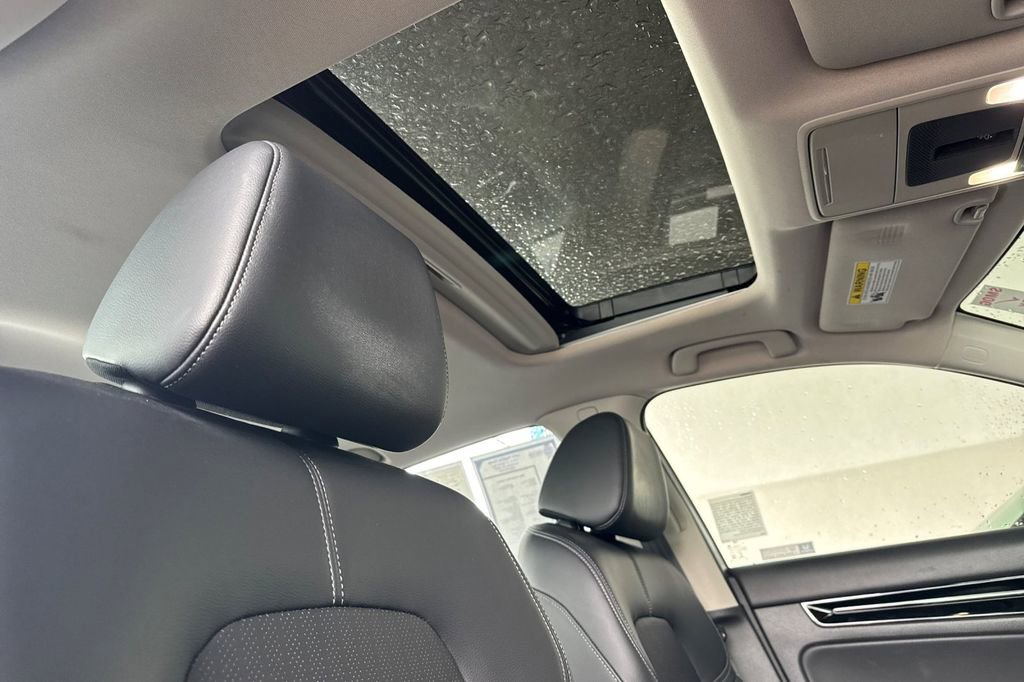 Used 2022 Honda Civic Touring image 15