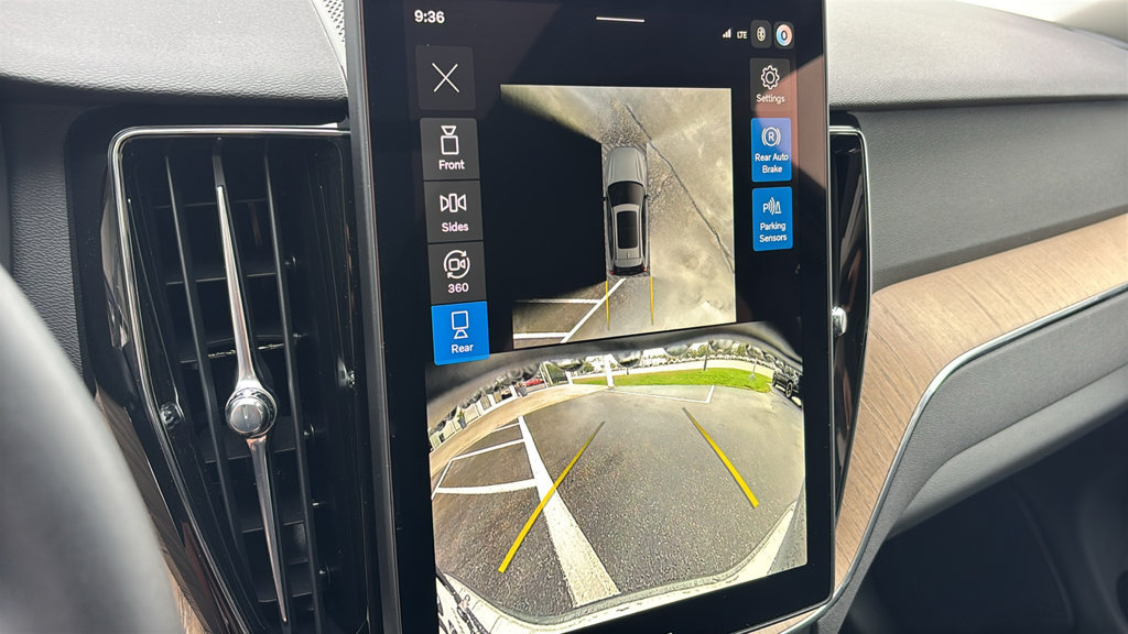 New 2027 Volvo XC60 T8 Plus AWD/4WD image 21