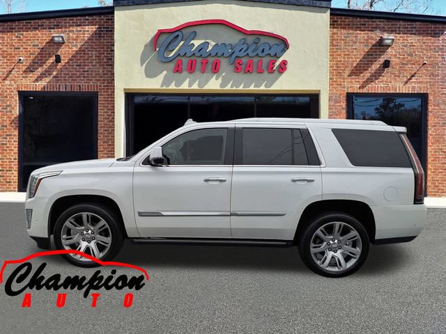 Used 2017 Cadillac Escalade Premium Luxury RWD image 8