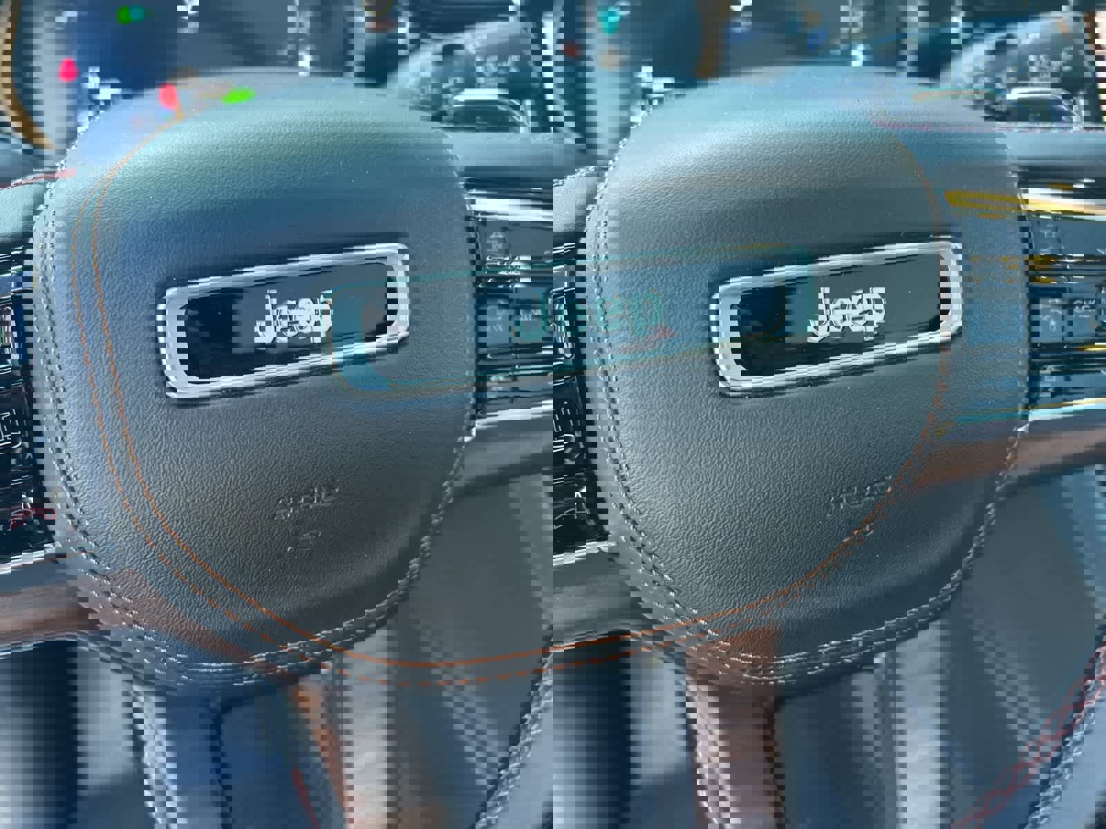 Used 2022 Jeep Grand Cherokee Summit w/ Advanced Protech Group IV image 37