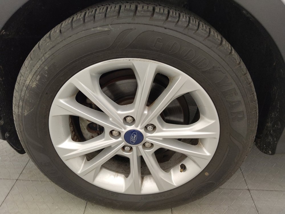 Used 2017 Ford Escape SE image 31