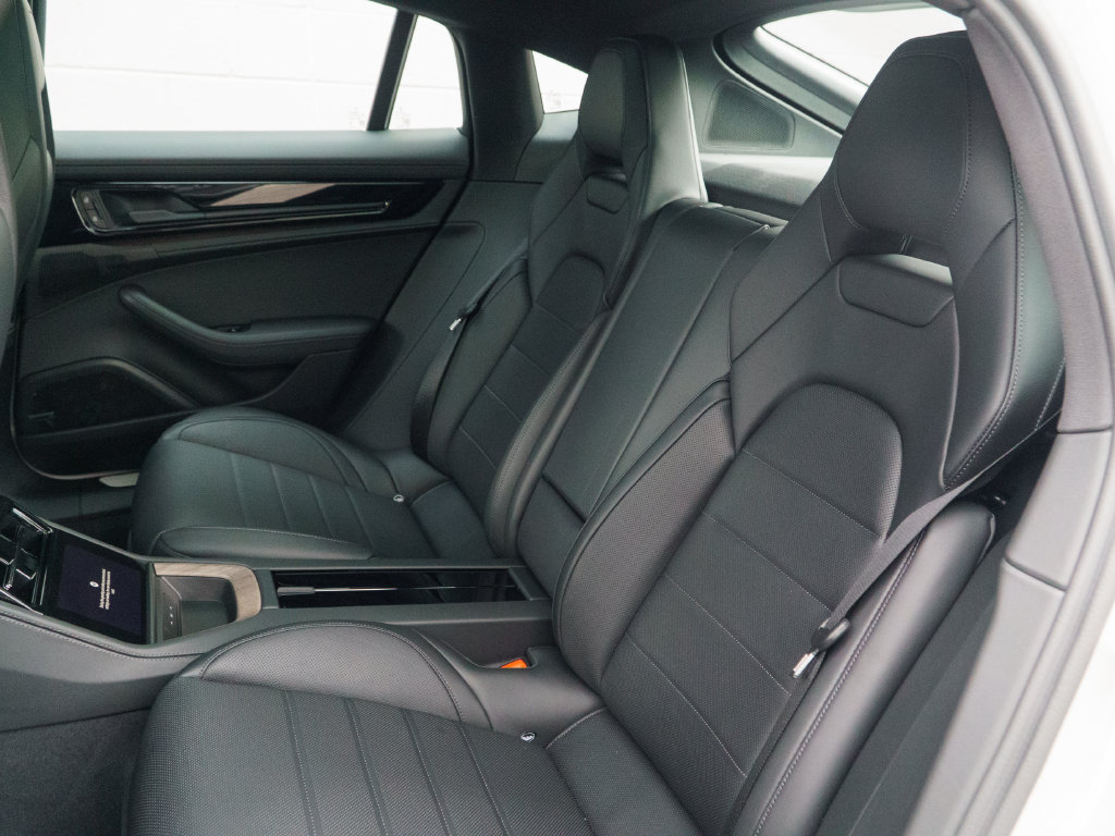Used 2026 Porsche Panamera 4 AWD/4WD image 18