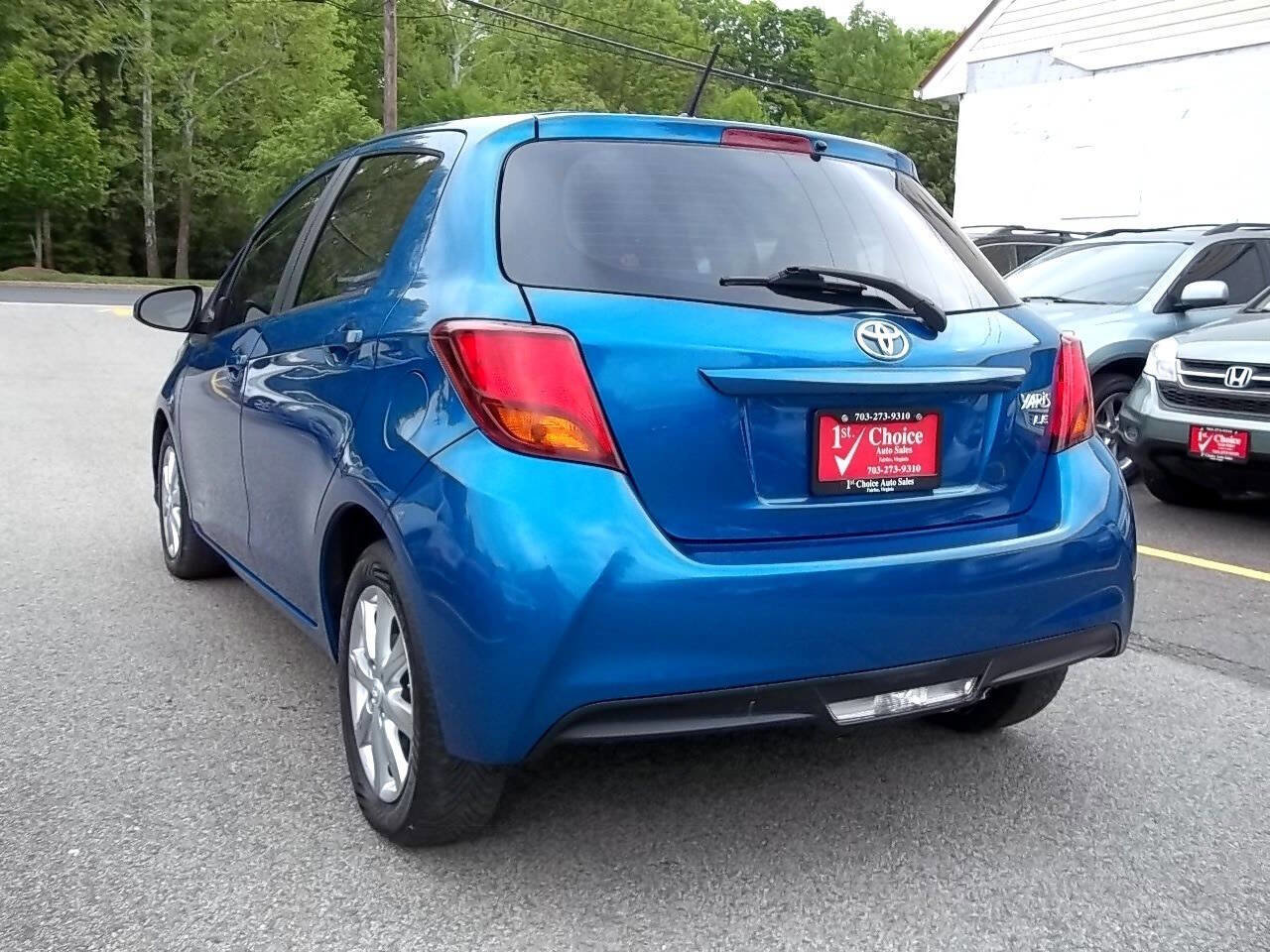 Used 2015 Toyota Yaris LE FWD image 3
