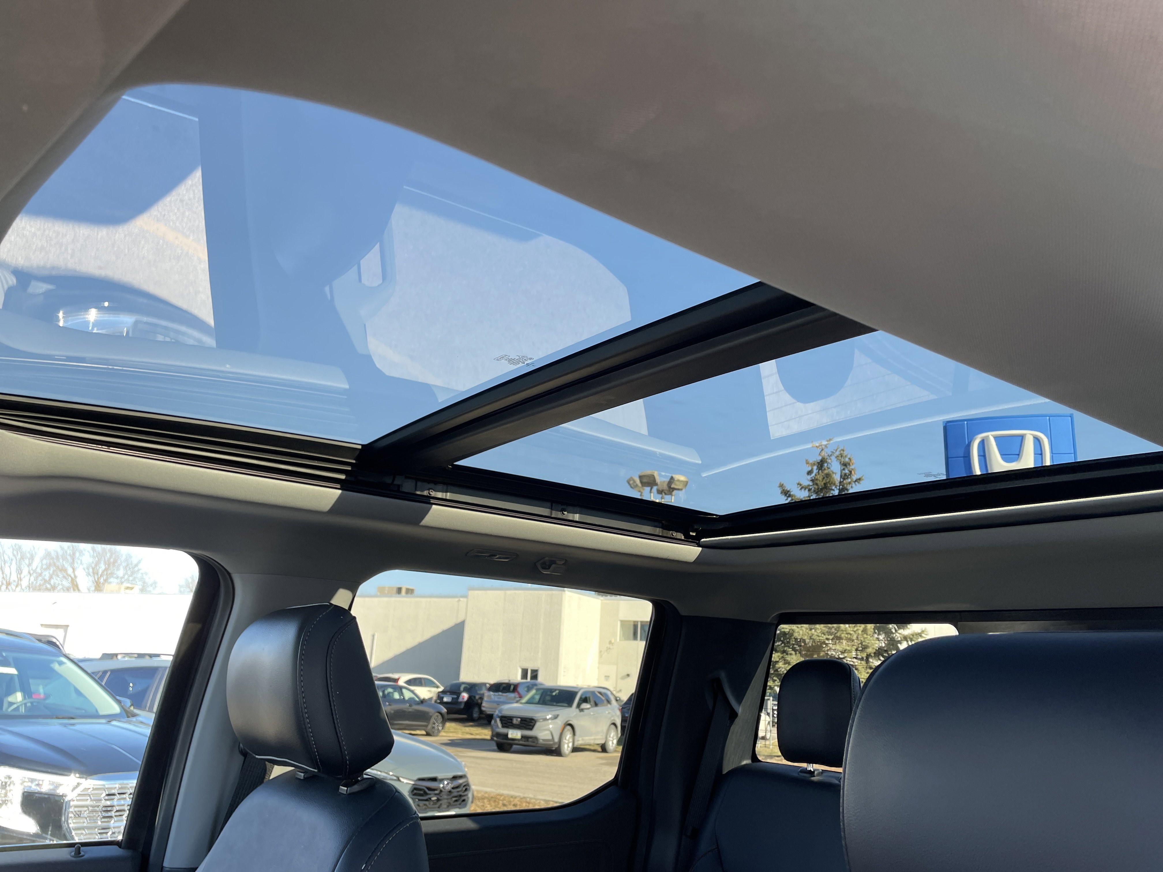 Used 2021 Ford F150 Lariat image 30