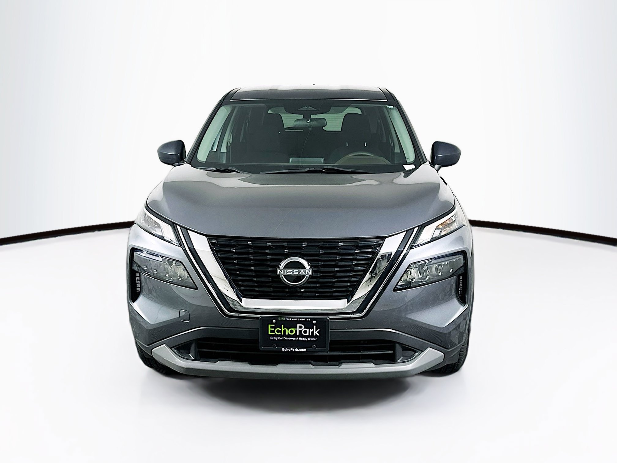 Used 2023 Nissan Rogue S AWD/4WD image 2