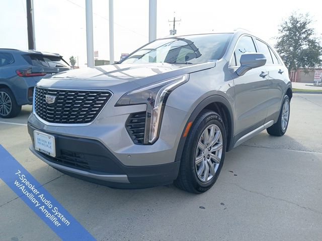 Used 2023 Cadillac XT4 Premium Luxury image 3
