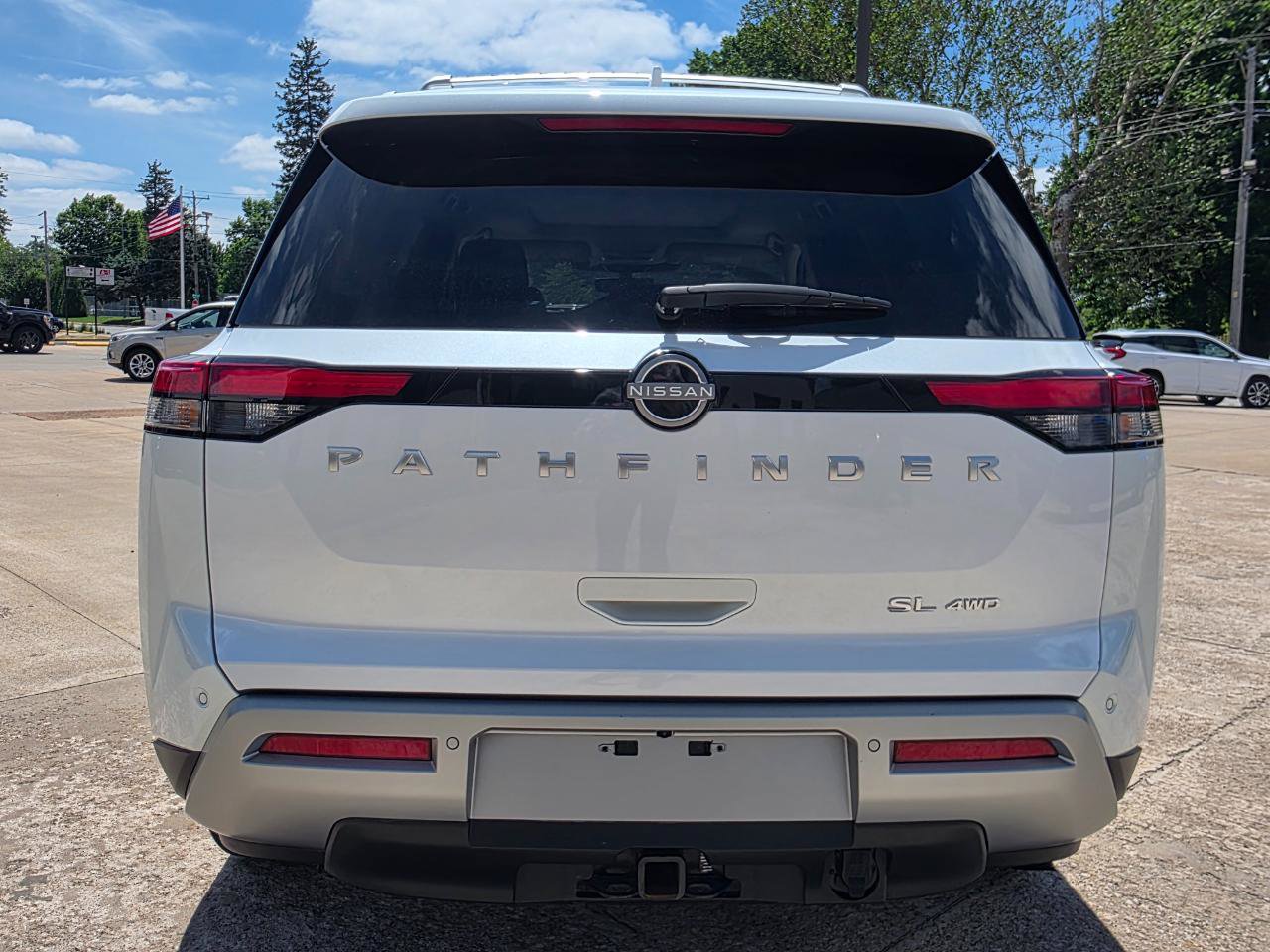 Used 2025 Nissan Pathfinder SL w/ SL Premium Package AWD/4WD image 24