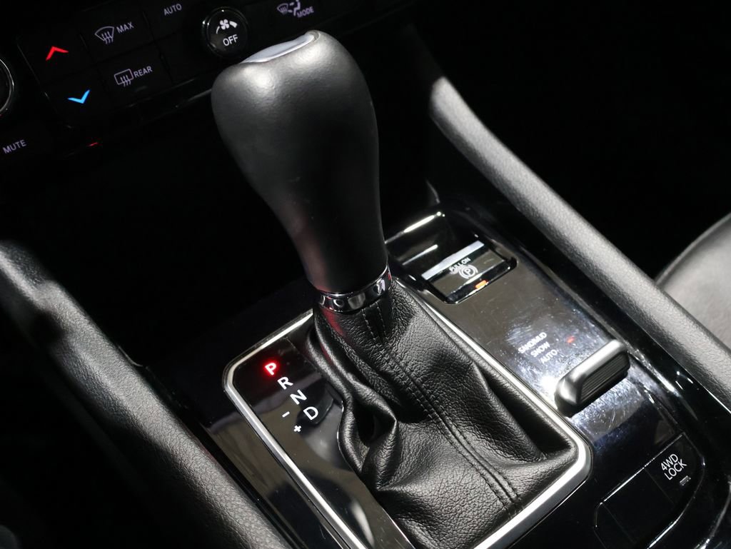 Used 2024 Jeep Compass Limited w/ High Altitude Package image 28