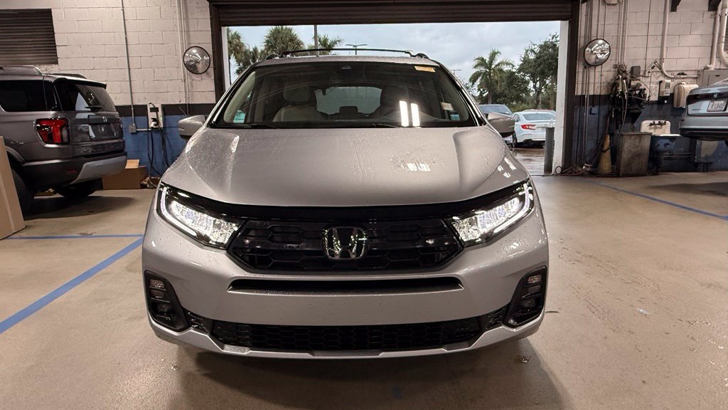 Used 2025 Honda Odyssey EX-L image 2