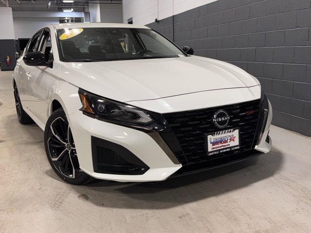 Used 2023 Nissan Altima 2.5 SR w/ SR Premium Package image 30