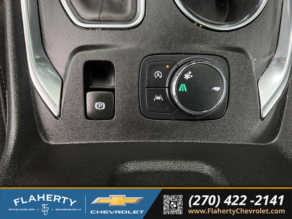 Used 2023 Chevrolet Traverse LT FWD image 32