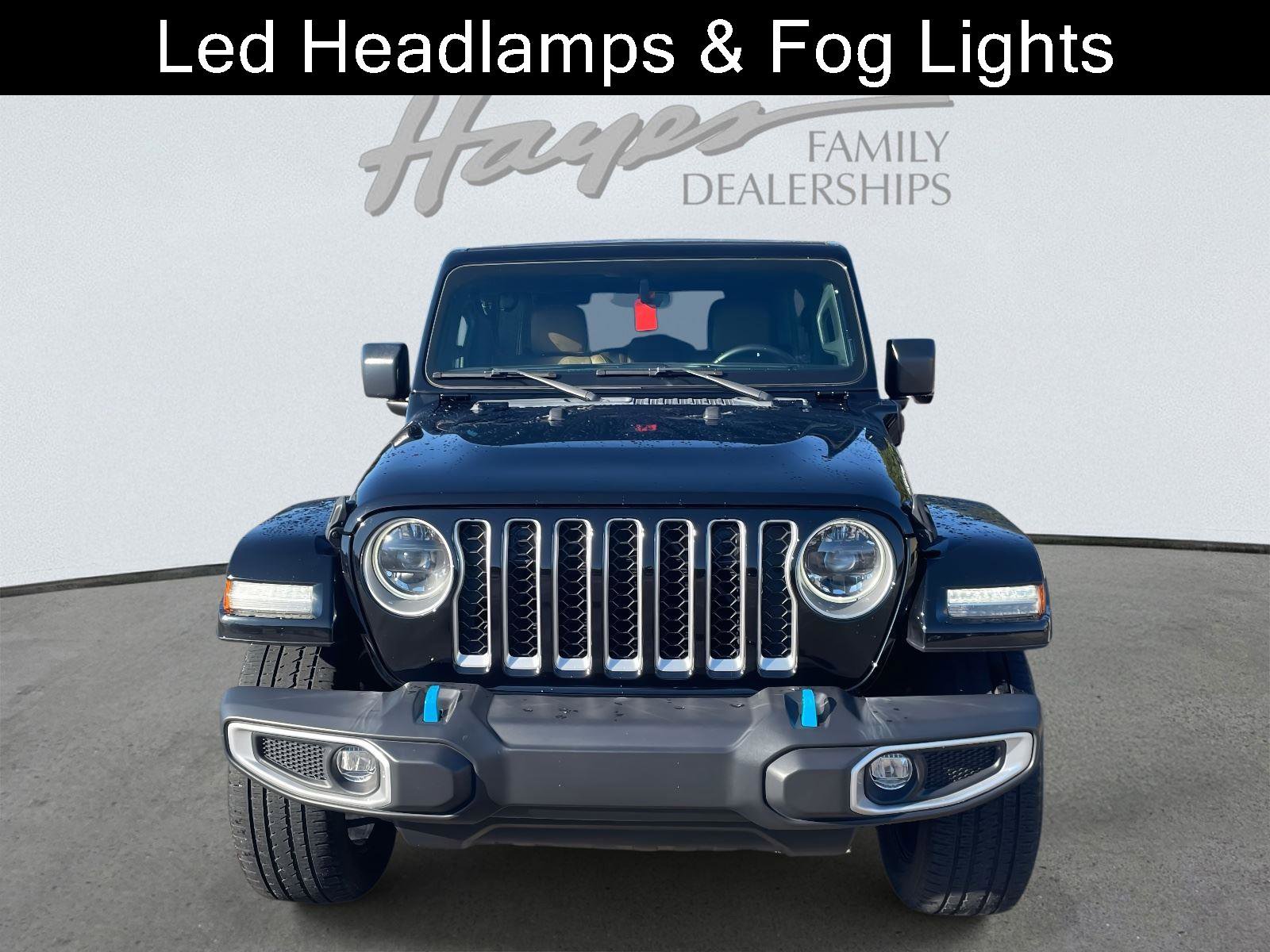 Used 2023 Jeep Wrangler Sahara w/ Cold Weather Group image 21