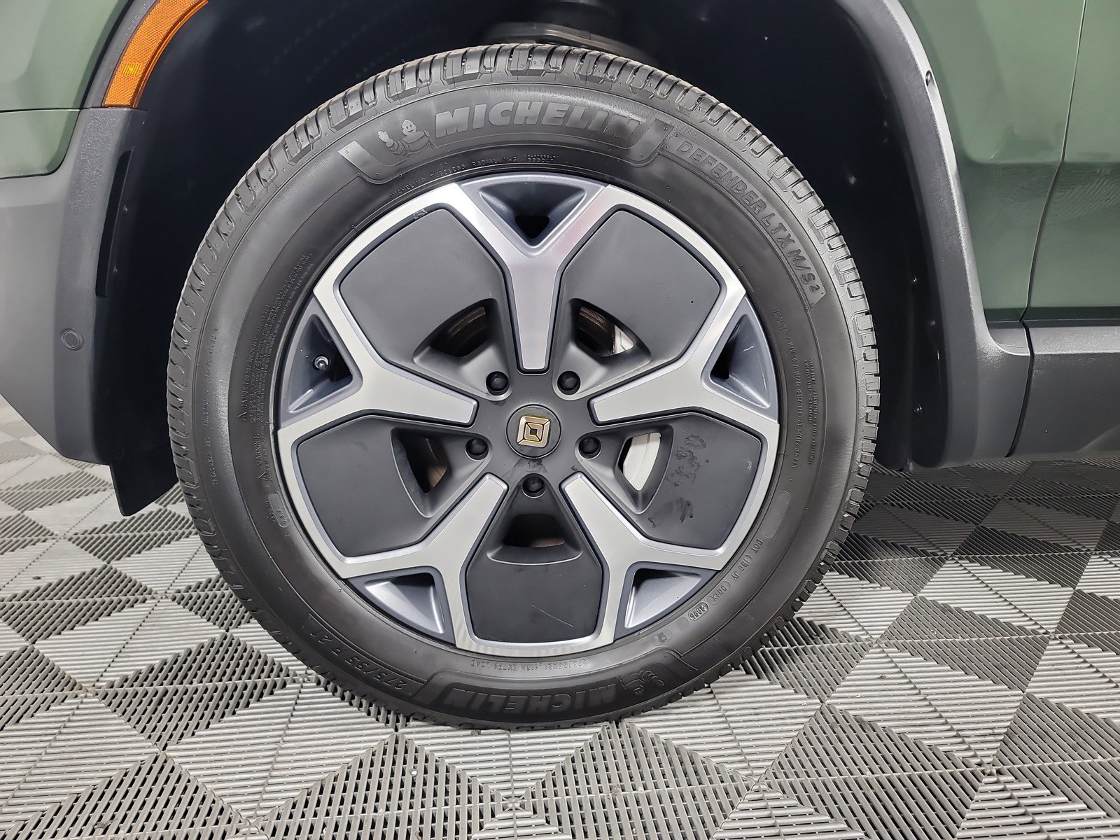 Used 2024 Rivian R1T Adventure AWD/4WD image 9