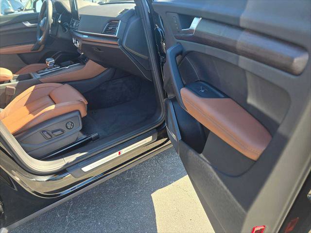 Used 2023 Audi Q5 2.0T Premium Plus w/ Premium Plus Package image 10