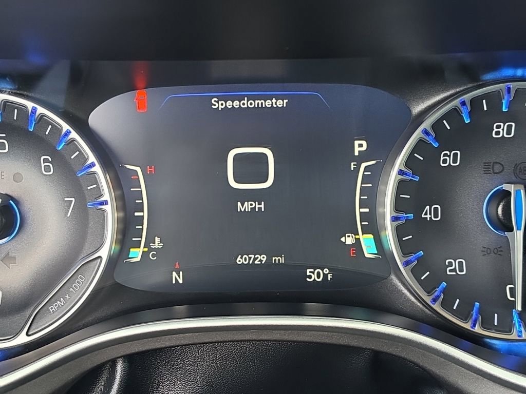 Used 2024 Chrysler Pacifica Touring-L FWD image 12